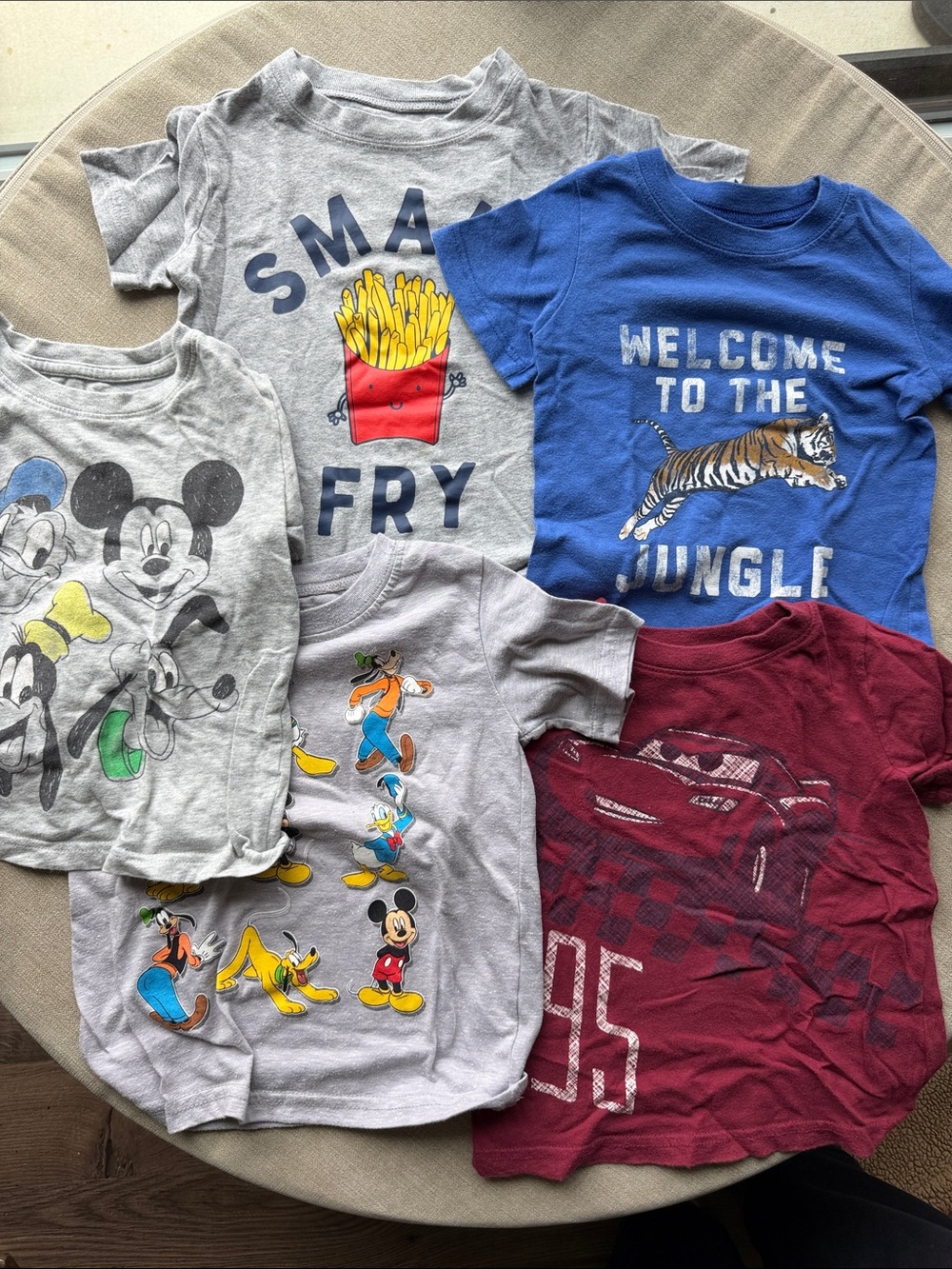 Kids tshirt bundle - 5 size 2t cute graphic tshirts.